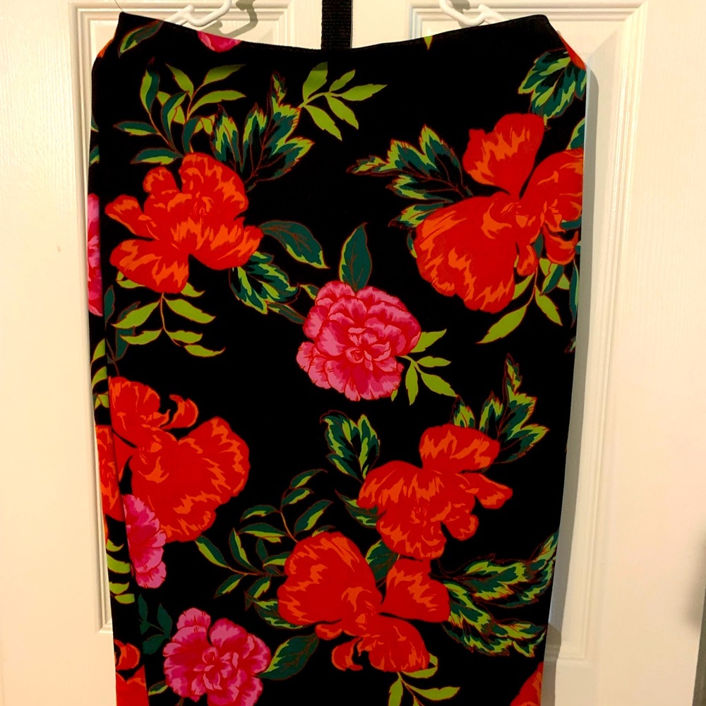 Express stretchy pencil skirt